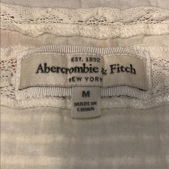 Abercrombie & Fitch White Floral Embroidered Crop Top - Picture 3 of 11